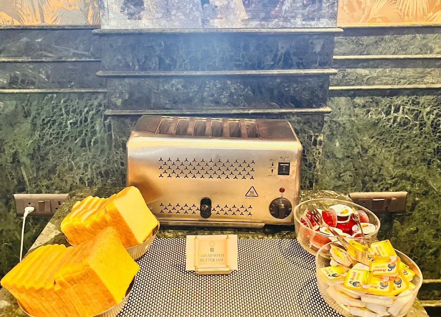 Foxoso Hotel Delhi Airport New Delhi 4*,  India